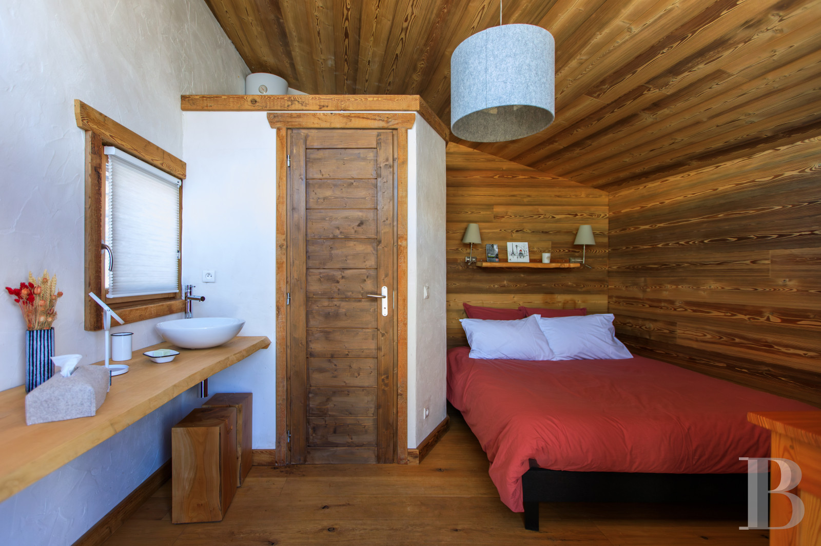 A large traditional, carefully renovated chalet in a hamlet in the Tarentaise valley in Savoie - photo  n°42